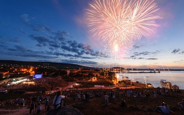 Крым фестивальный: куда отправиться этим летом [концерты, фишки, цены]