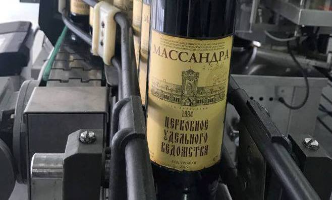 Крымская "Массандра" выпустила божественное вино, а севастопольский завод презентовал "тихую" линейку [фото]
