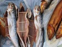 Ботулизм в Запорожской области: баба занедужила, съев копченую рыбу с рынка