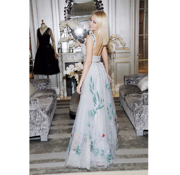 Яна Рудковская перед венчанием повеселилась на девичнике в бутике Dior