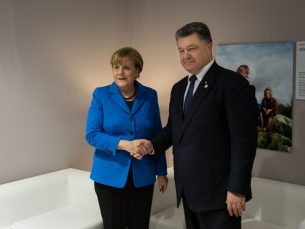 П.Порошенко и А.Меркель обсудили встречусь с американскими партнерами