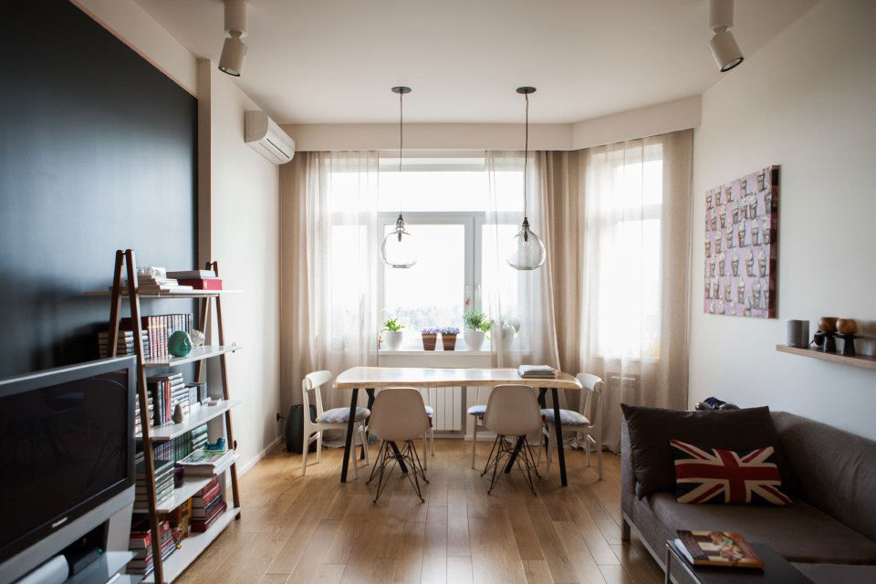 Вариант дизайна интерьера двухкомнатной квартиры площадью 50 кв. м от российских дизайнеров