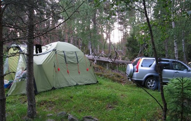 В Геническе джип раздавил палатку с отдыхающими