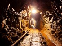 На Луганщине десятки шахтеров остаются под землей, спрашивая погашения долгов по зарплате