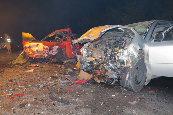 Под Киевом Mazda и Skoda не поделили стезю: два человека погибли(фото)