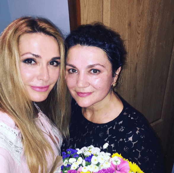 Ольга Сумская поделилась совместным снимком с сестрой