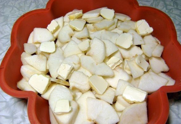 Яблочный Спас 2017: готовим яблочный пирог – простой пошаговый рецепт