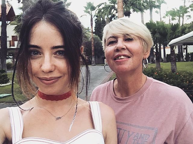 Надя Дорофеева опубликовала в сети фото с роздыха с мамой