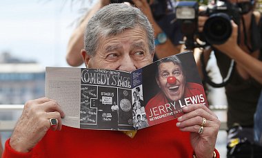 В Лас-Вегасе загнулся легендарный голливудский комик Джерри Льюис