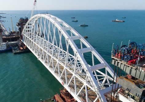 Крымский мост взялся на картах Google [фото]