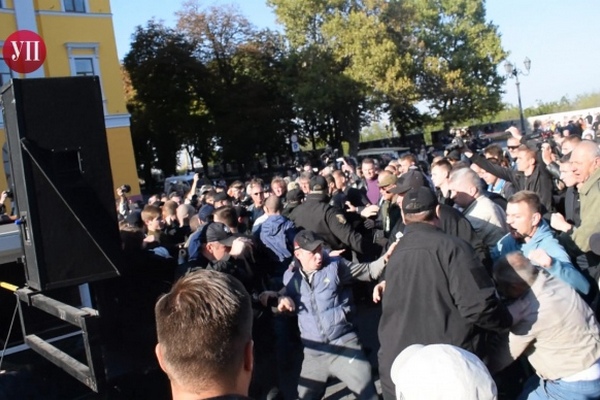В фокусе Одессы на встрече с Саакашвили не встало без стычек(фото)