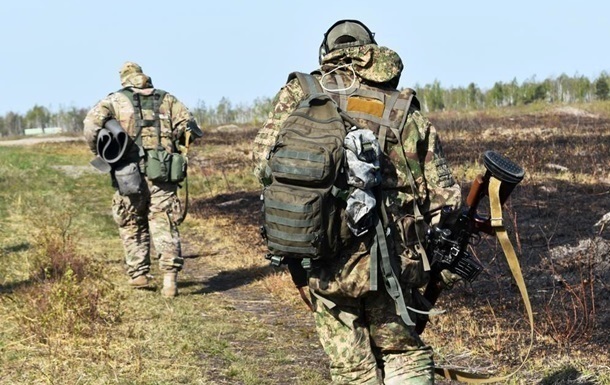 Сутки на Донбассе: 14 обстрелов, ранен военный