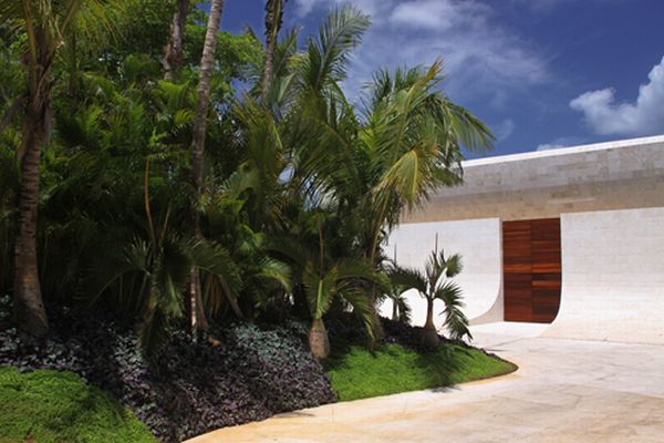 Смелый дизайн-проект элитного загородного дома на берегу океана