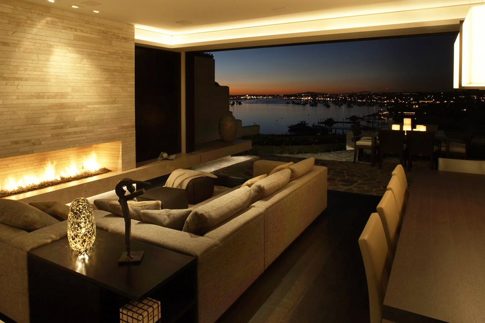 Роскошные двухуровневые апартаменты от архитектора хорста: великолепный вид на гавань и изысканные интерьеры, калифорния, сша