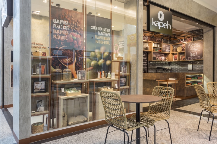 Интерьер магазина косметики, навеянный образом кофейной плантации