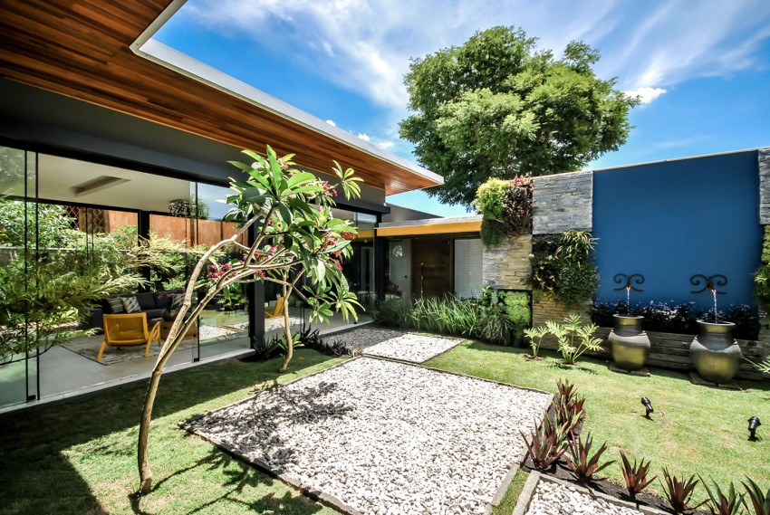 «Зелёный» дом casa me — минималистичный экопроект от otta albernaz arquitetura, жамбейру, бразилия