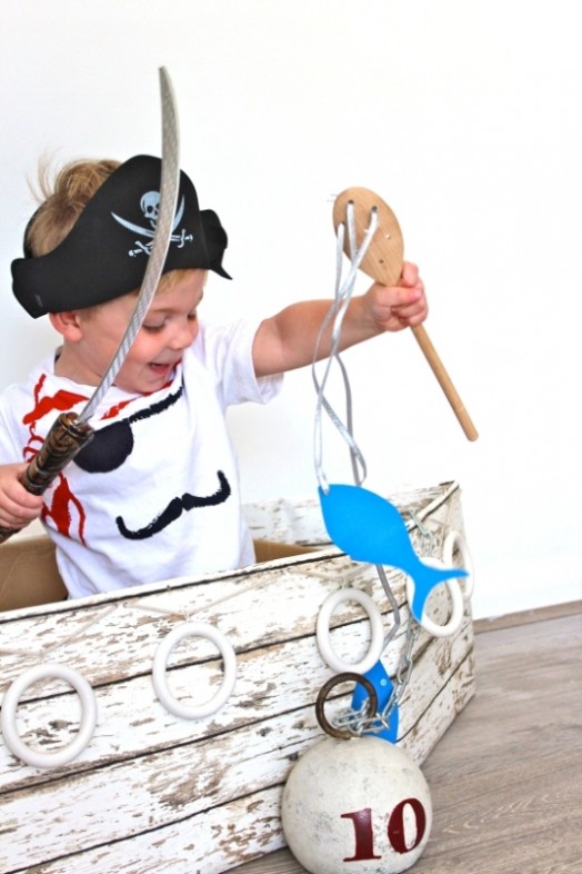 Настоящий «пиратский корабль» — замечательная игровая зона в комнате вашего ребёнка