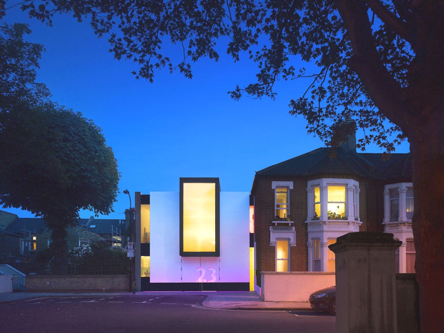 Добротное исполнение современного уютного дома на кит грув, 23 от студии matt architecture, лондон, англия