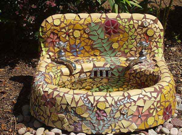 27 Потрясающих мозаичных проектов для вашего сада