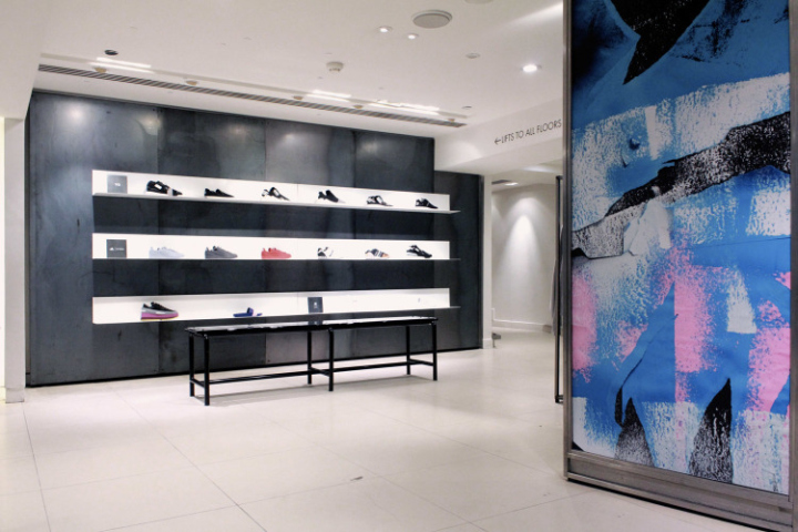 Динамичная визуализация новой коллекции от adidas в дизайне временной площадки в торговом центре harvey nichols