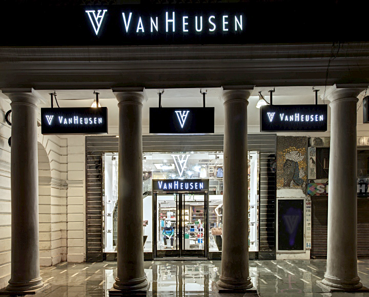 Элегантность традиций – брендовый магазин одежды van heusen, нью-дели, индия
