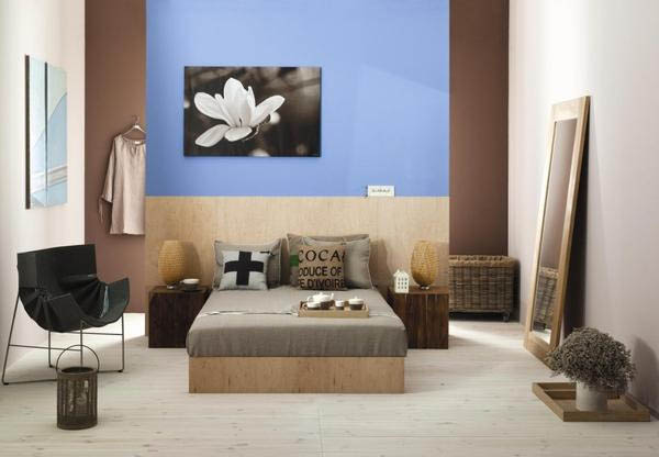 Использование ярких цветов в оформлении интерьера стен гостиной от дизайнера chelsie lee, бруклин, сша