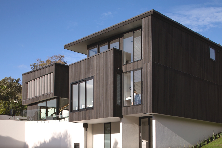 Изысканный дизайн виллы raumati от daniel marshal architects, окленд, новая зеландия